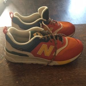 Women New Balance running shoes. Gently used